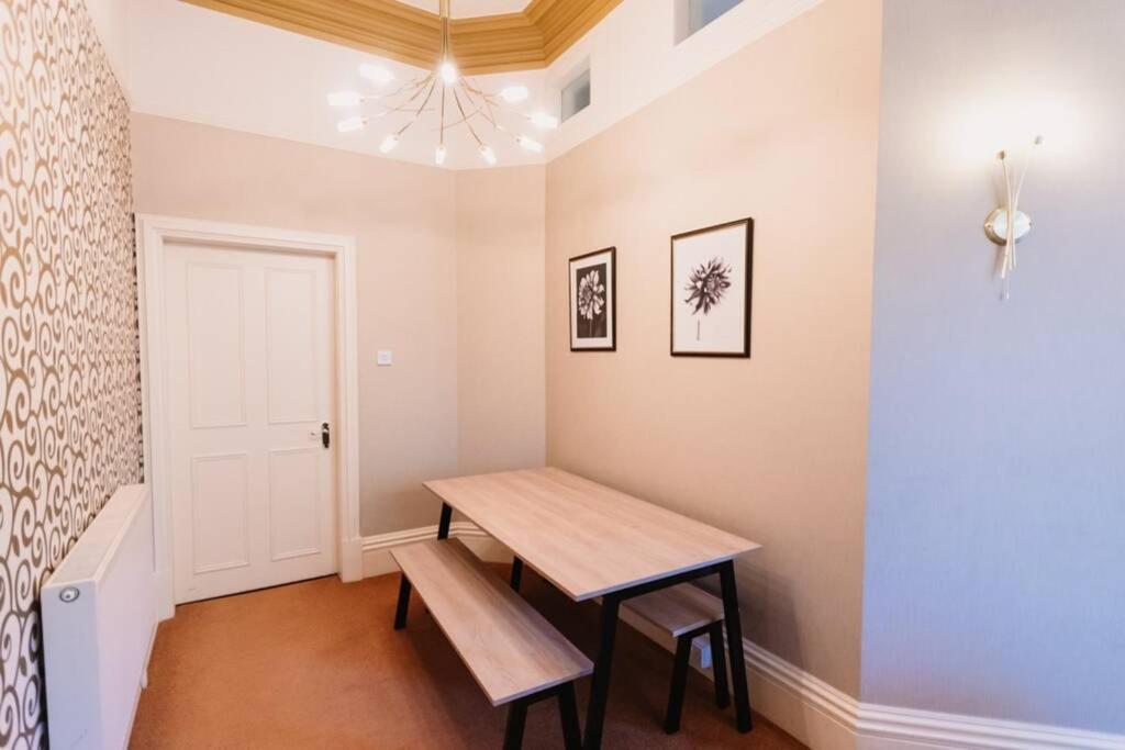 Atholl Apartment - A Unique Apartment In Countryside Park With Wifi And Access To Pool And Bar Perth Exterior photo